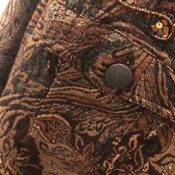 CHICOS NEW-Brown/Gold Paisley print, 3 = large - Picture 3 of 4
